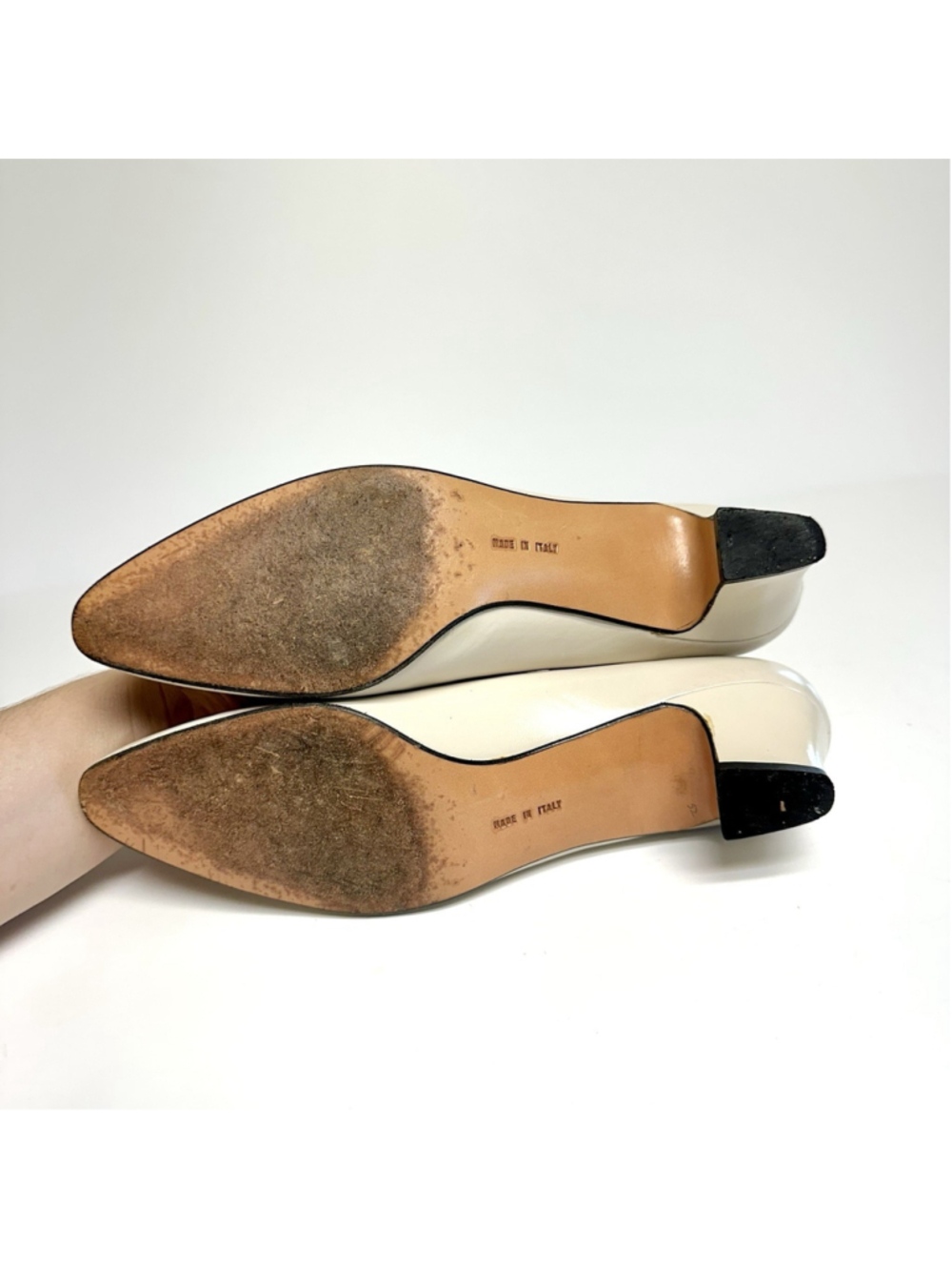 Vtg Salvatore Ferragamo Cream Leather Low Heel Pumps W Size 6.5 AAAA Narrow - Picture 14 of 16